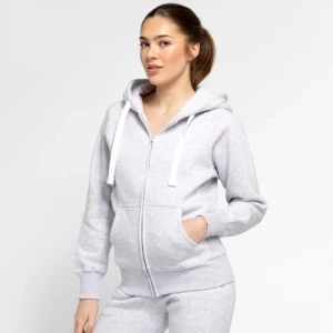 Russemerch  hoodzip - Jag säljer en hoodie från Russemerch i storlek S. Den är helt ny men jag har tagit bort prislappen och endast använt 1 gång. Skriv och fråga om bilder💗