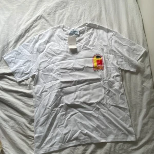 Casablanca T shirt - Här säljer jag en jätte skön Casablanca T shirt som är perfekt för sommaren. DM vid intresse (pris går att diskuteras)
