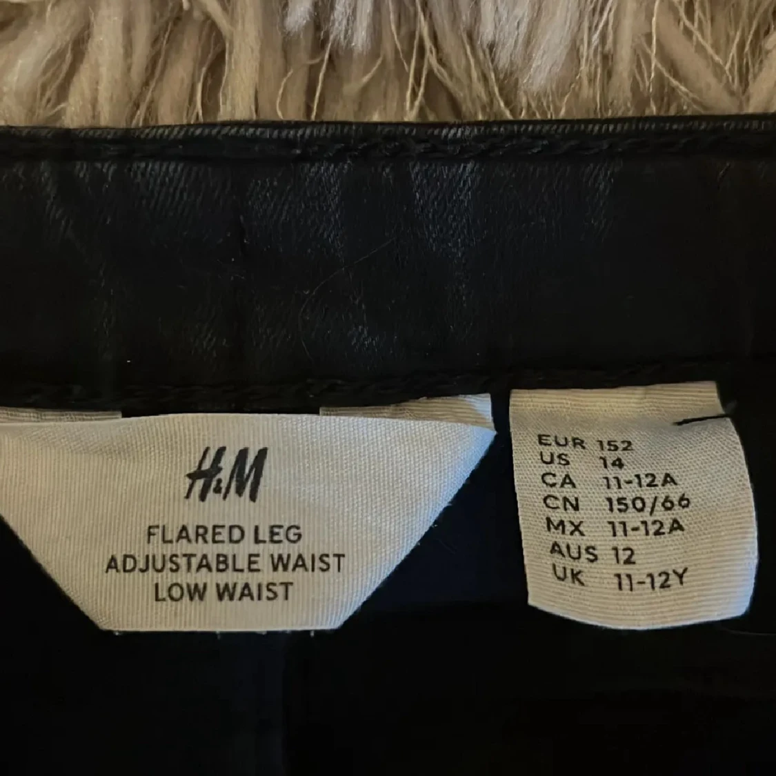 Svarta bootcut jeans💗 - 1