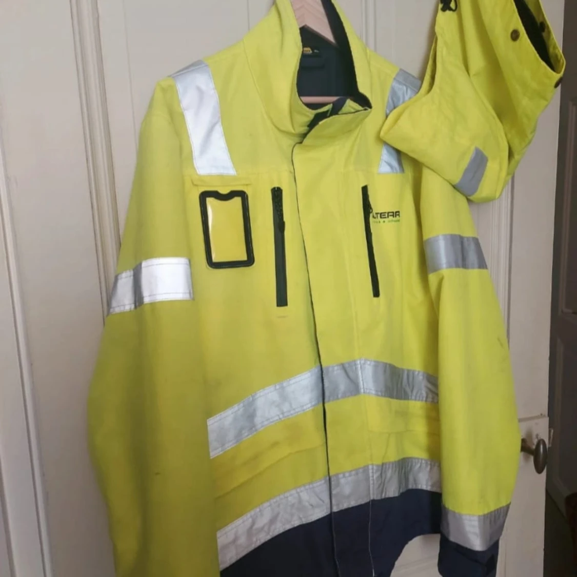 Gul varseljacka från Blåkläder