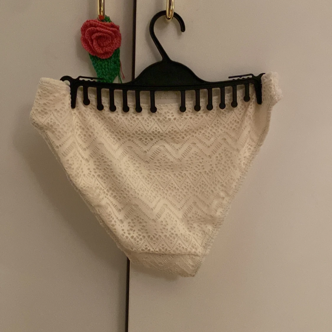 Vit spetsig croppad baddräkt - 3