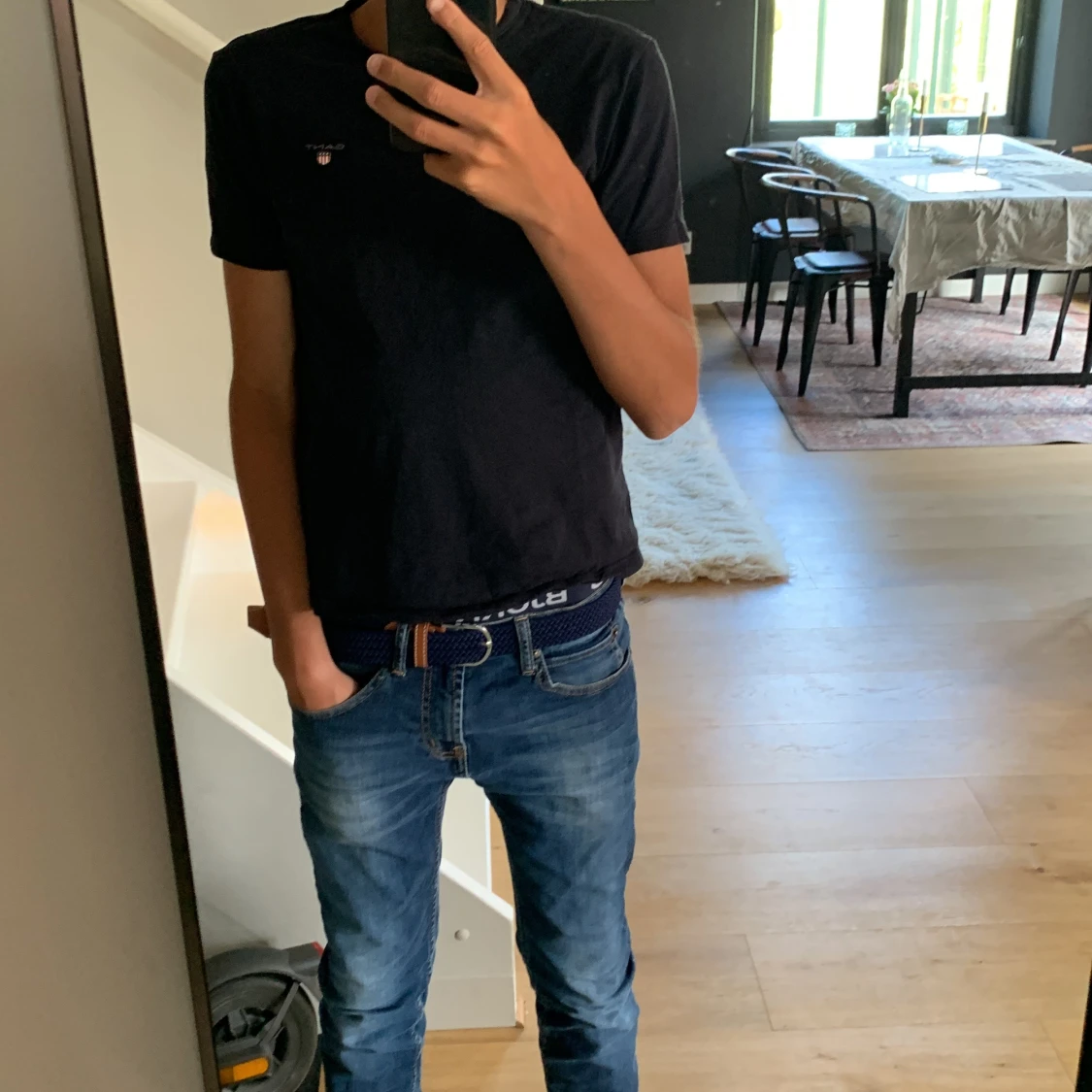 Mörkblå flätat bälte med bruna skinn-detaljer - 2