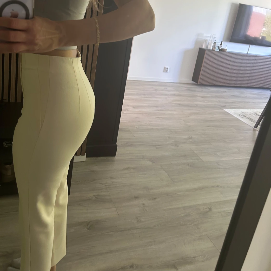 Beiga kostymbyxor från Zara - 1