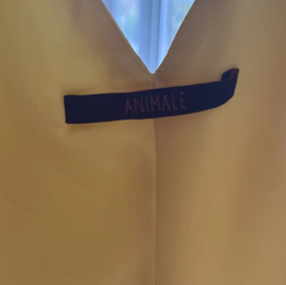 Gul ärmlös klänning från Animale - 1