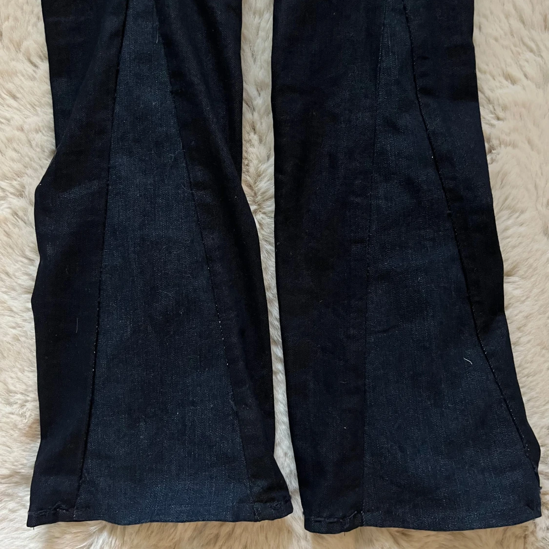 Svarta True Religion jeans med detaljer - 4