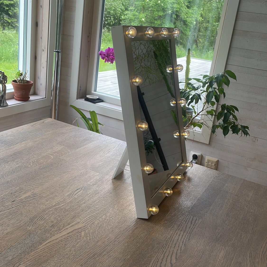 Sminkspegel med LED-lampor - 2