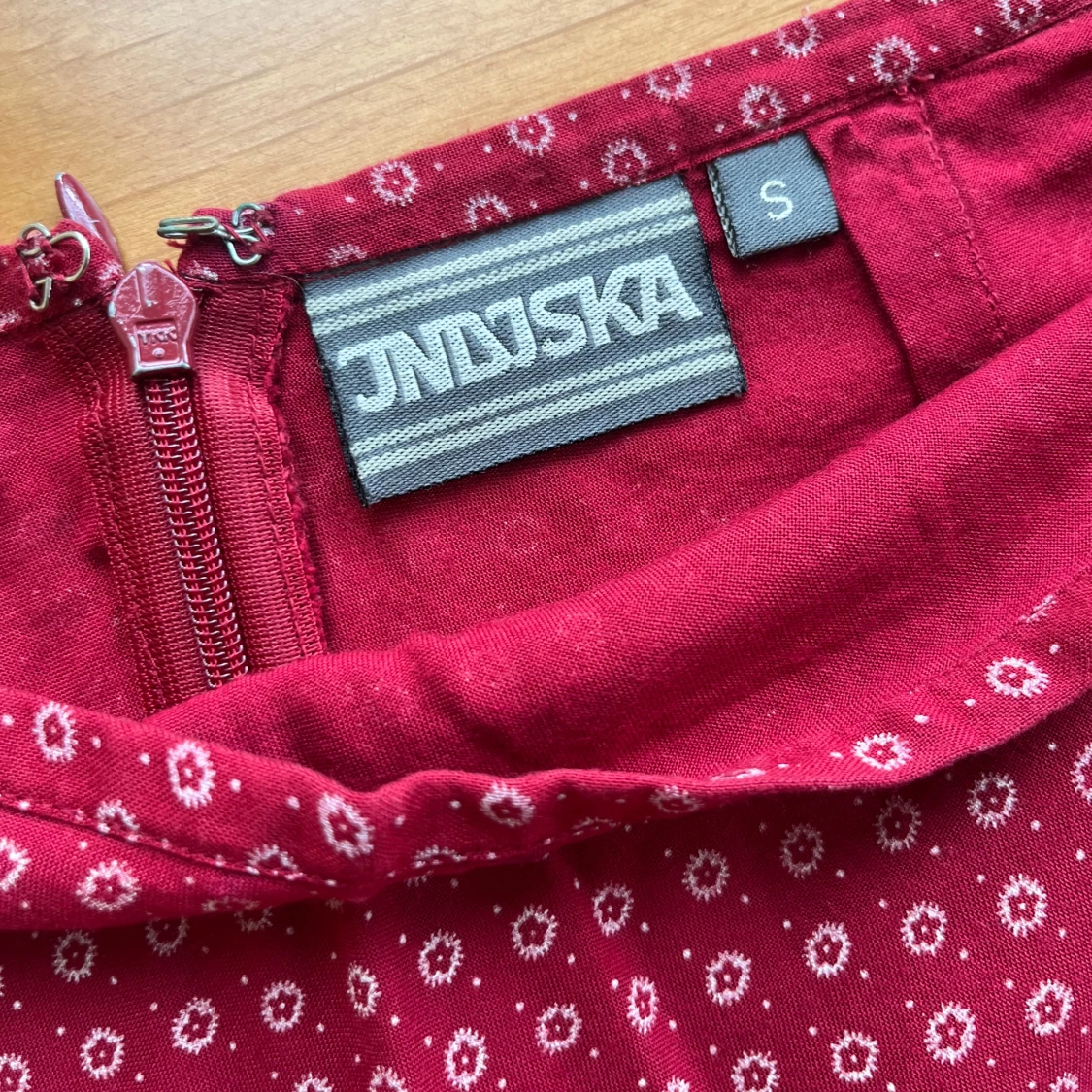 Röd kjol från Indiska - 2