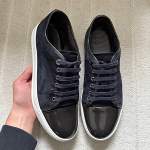 Lanvin Cap Toe Navy - Nypris 5000kr! Självklart äkta! Skambud och brevkompisar ignoreras!