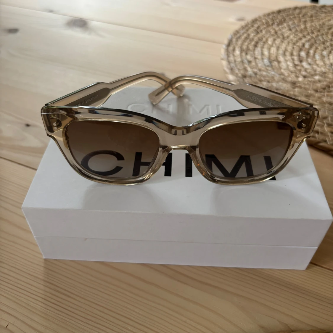 Beige(Eqru) solglasögon CHIMI storlek07 - 2