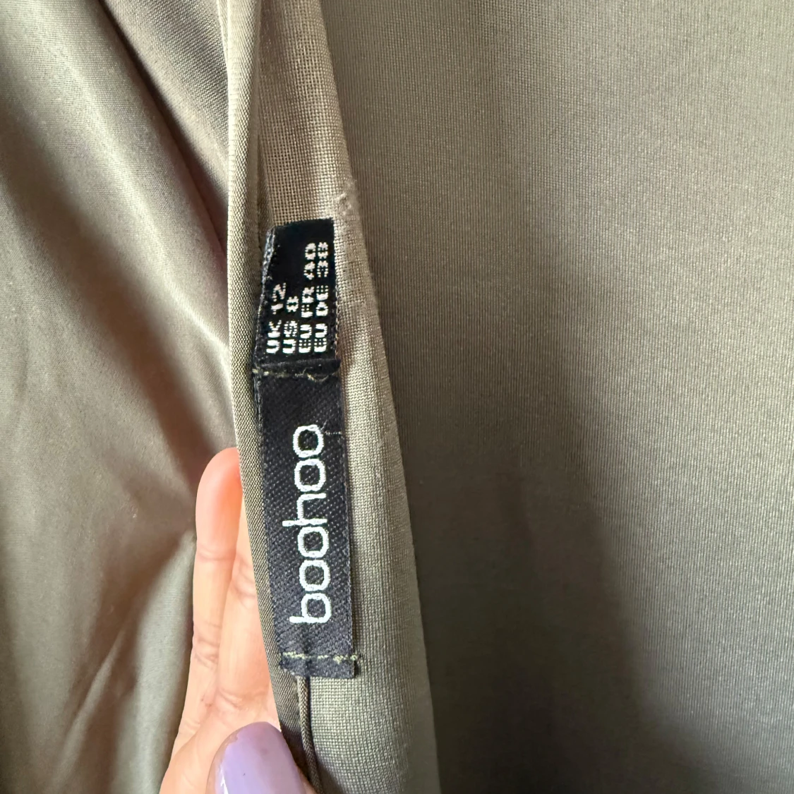 Grön långklänning från Boohoo - 2