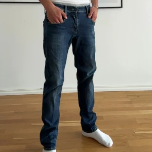 Replay jeans - Säljer dessa feta replay jeans! | W30 L30 | jättefint skick! | skriv vid frågor och funderingar! | skickar inom 24h📦