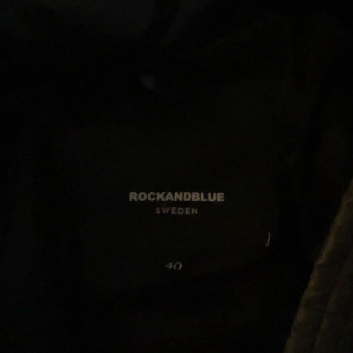 Svart Rockandblue pufferjacka med fuskpäls - 1