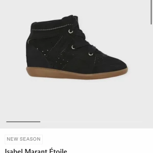 SÖKER - Söker Isabel Marant skor i någon av dessa modellerna, i svart. (Storlek 38-39) Är villig att betala 1800kr 