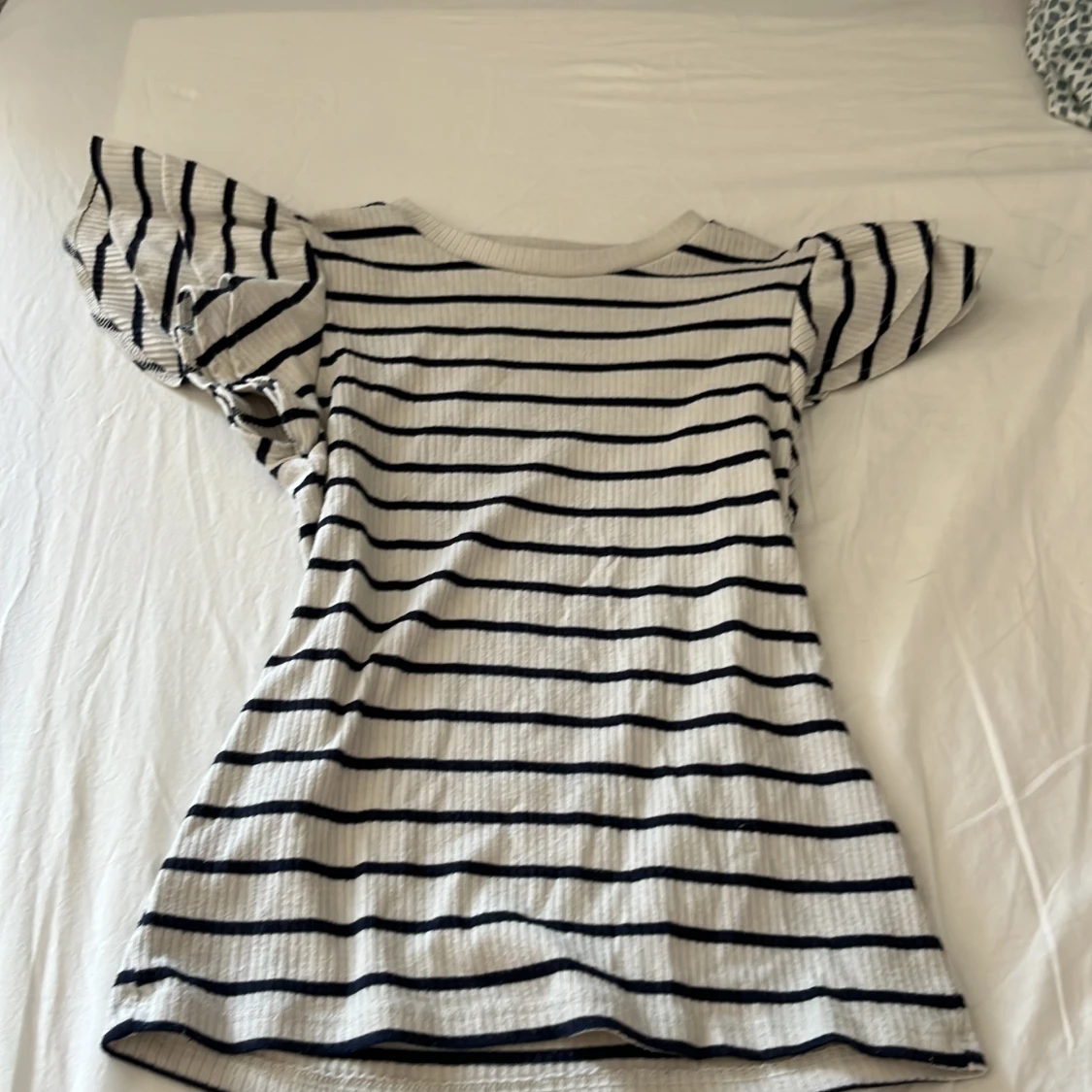 Randig topp med puffärm Holly & Whyte