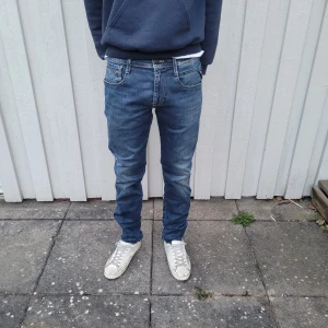Replay Anbass jeans  - Replay jeans - Modell: Anbass - Storlek: W30/L32 - skick: 9/10 - Nypris runt 2000kr
