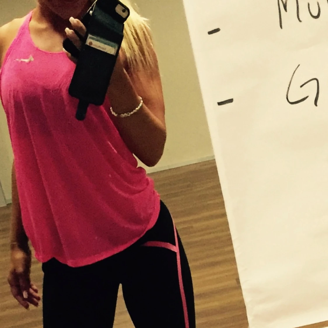 Rosa träningslinne från Nike