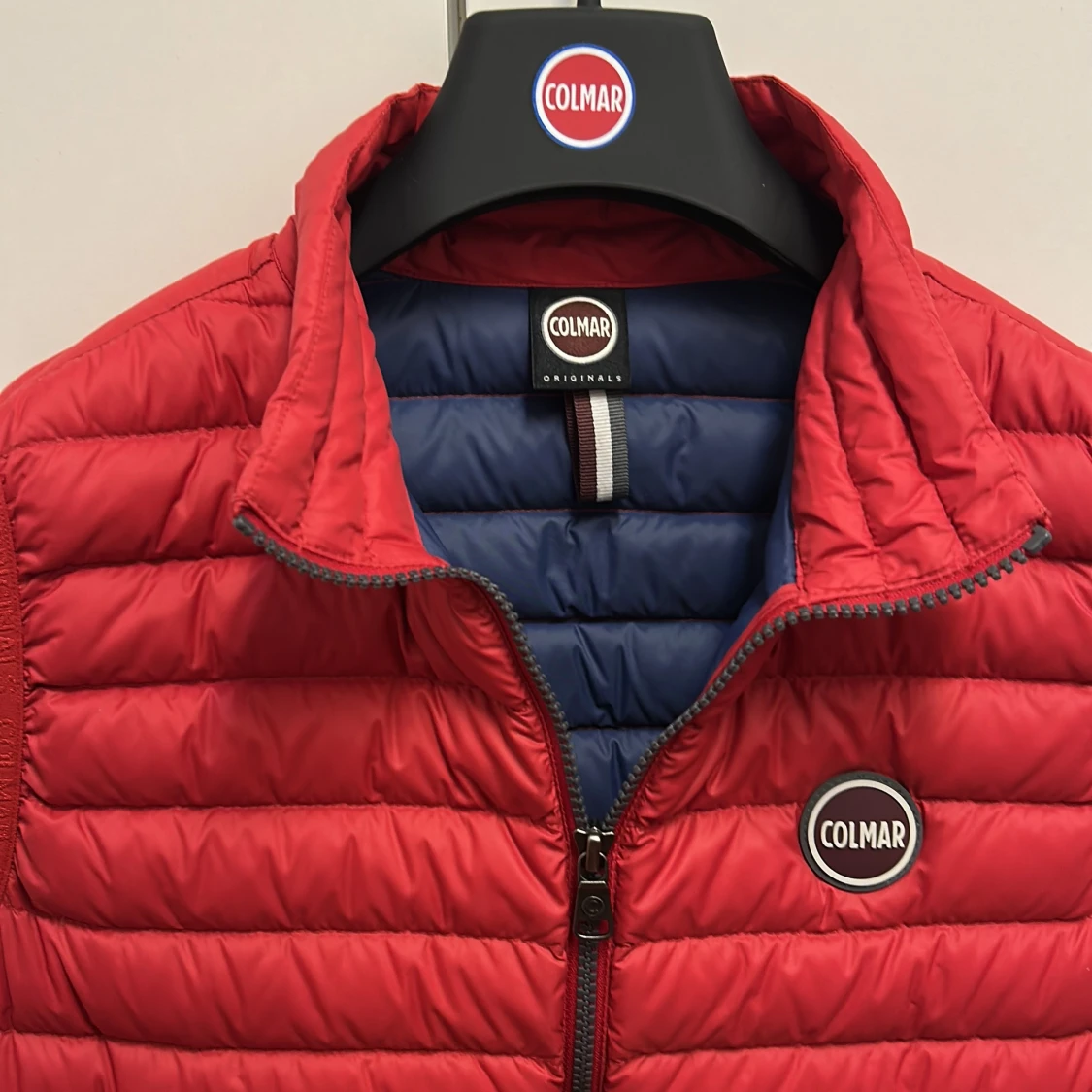 Röd Colmar väst  - 3