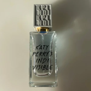Katy Perry's Indi Visible Parfym - Söt och simpel doft. 