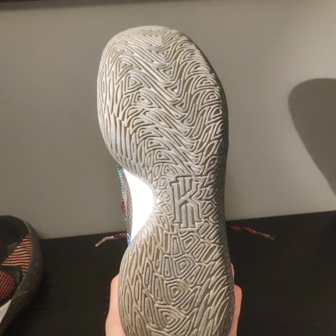 Kyrie flytrap V/5 basketskor stl 42.5 - 3