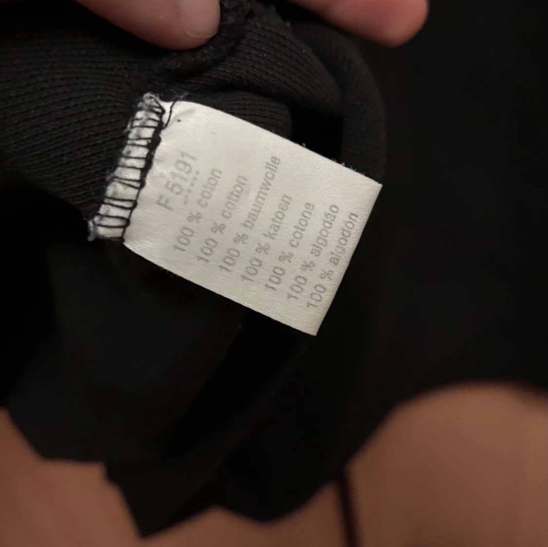 Svart pikétröja från Lacoste - 4