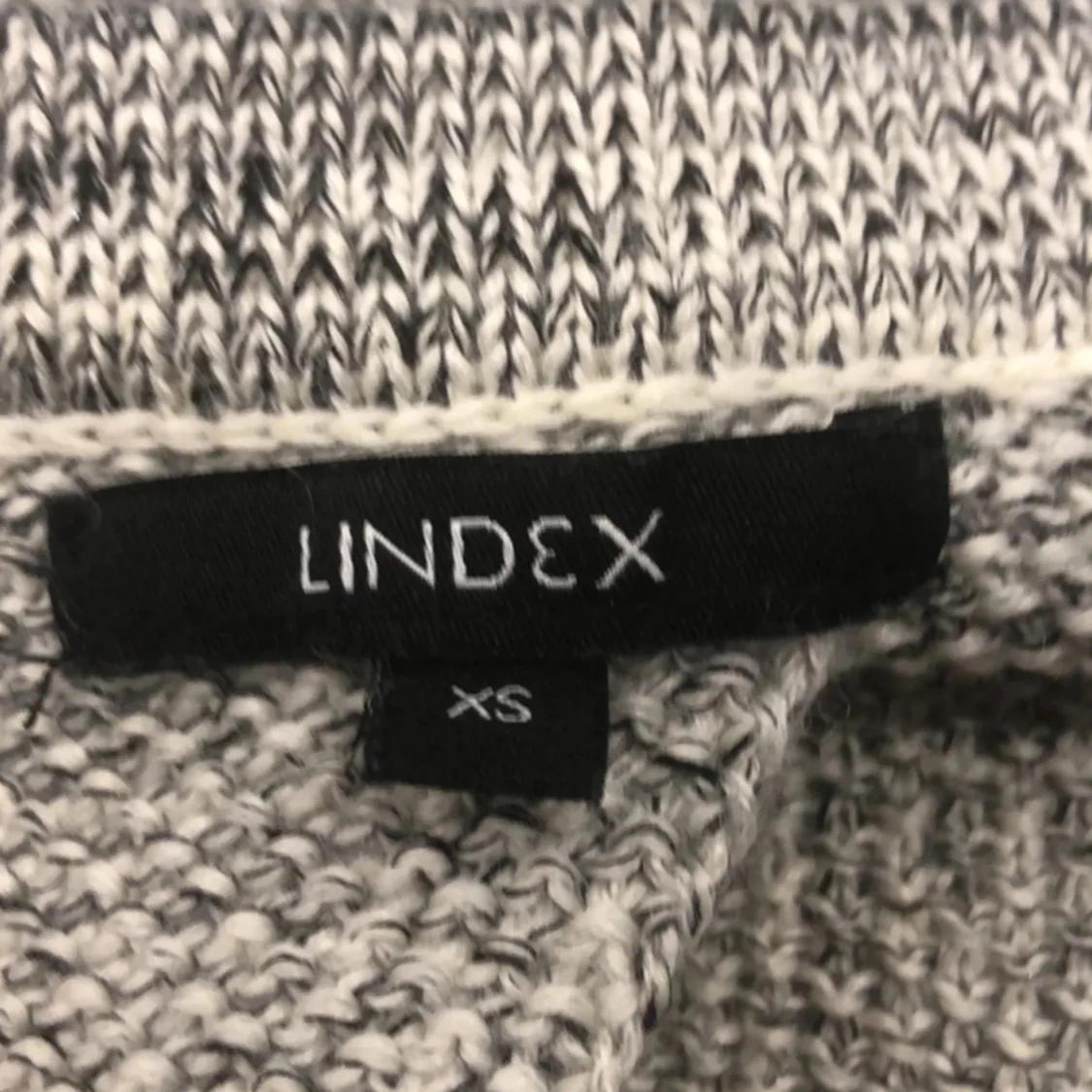 Grå stickad tröja från Lindex - 2
