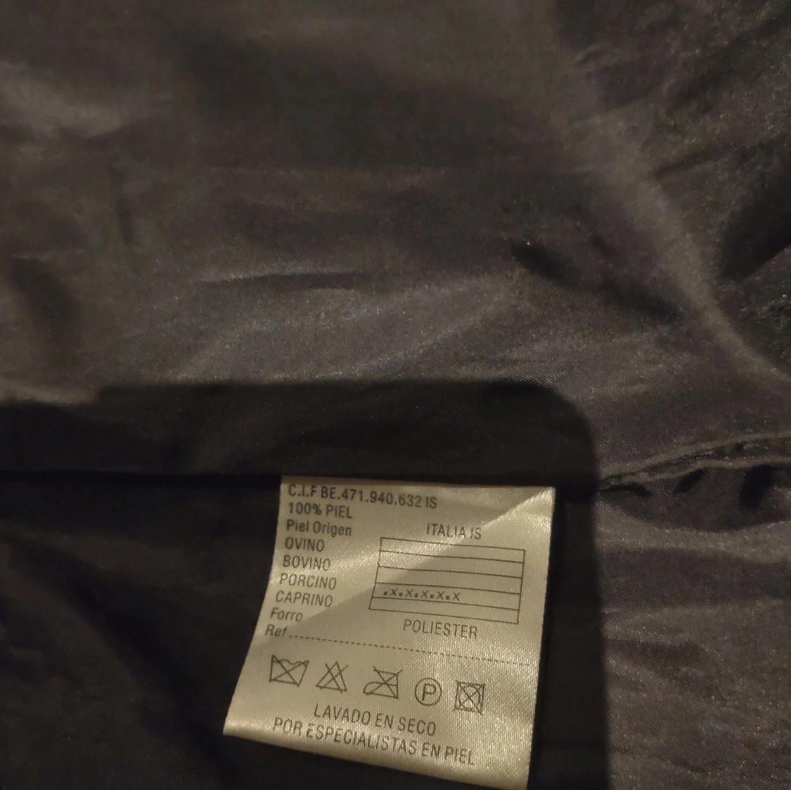 Svart skinnkjol från F & Co - 4