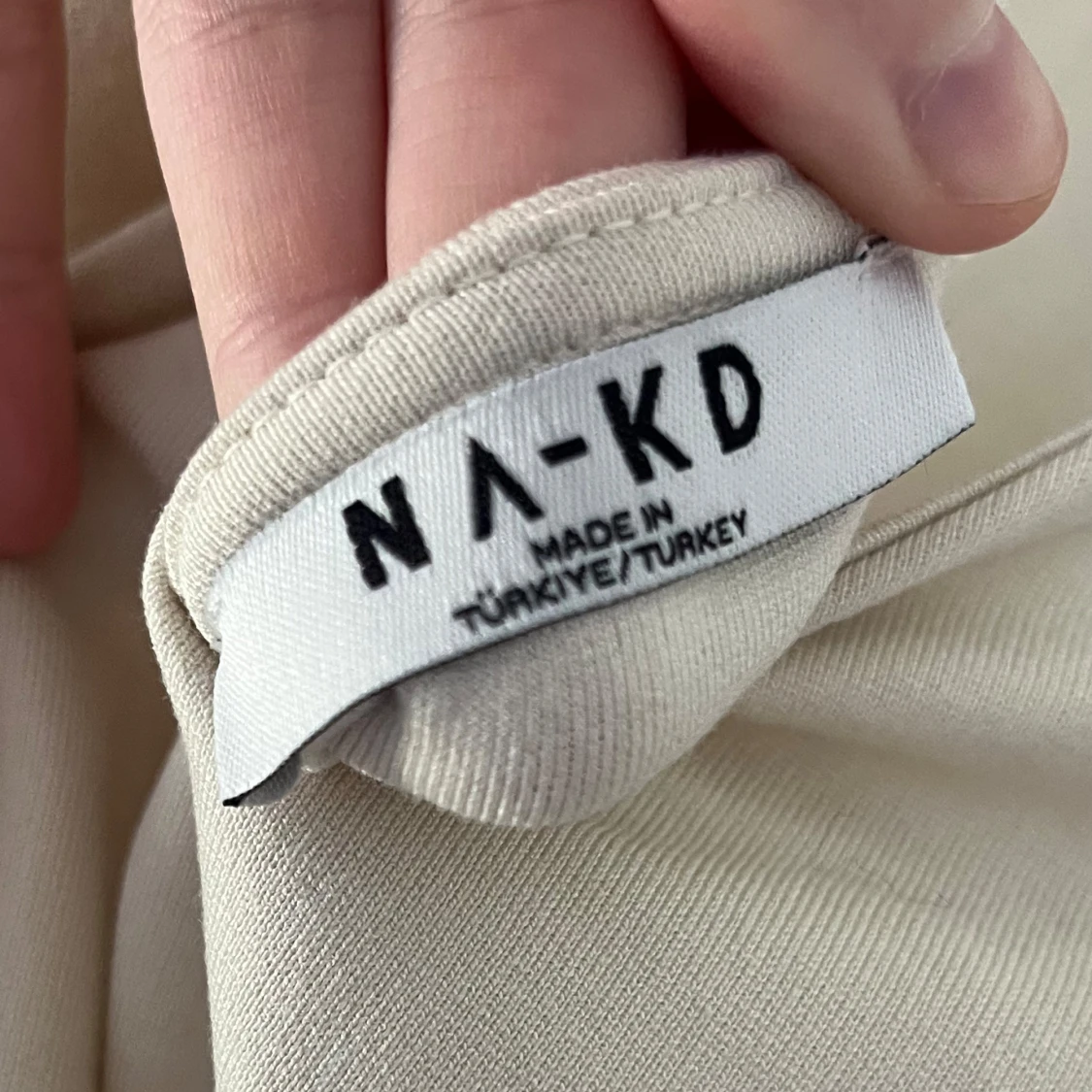 Beige långärmad topp från NA-KD - 2