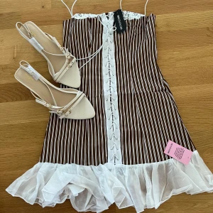 Korsett klänning  - Snygg klänning 🤎SLUTSÅLD