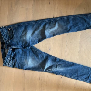Replay jeans - Schyssta jeans, använda fåtal gånger i storlek 31/30
