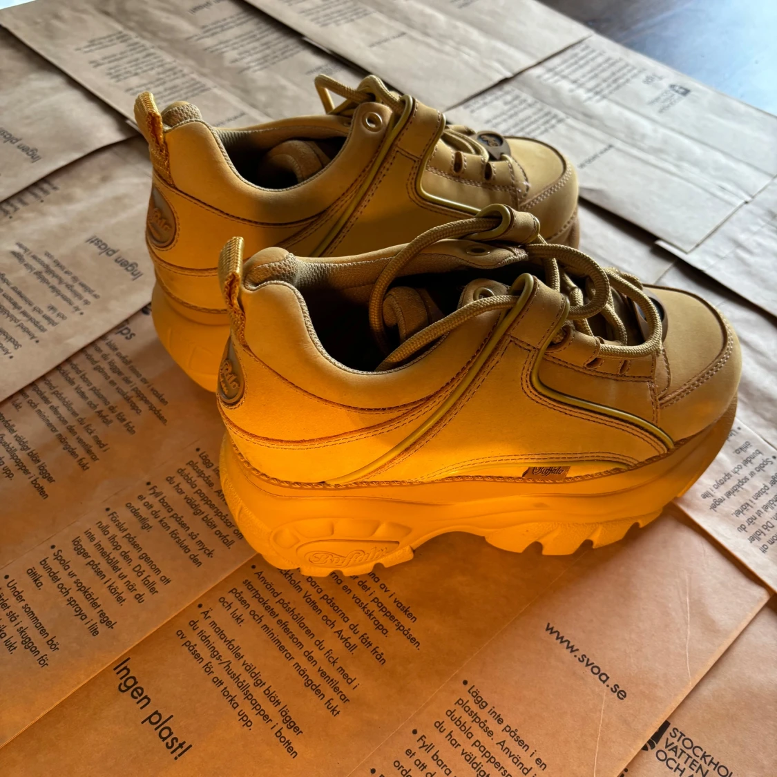 Buffalo London beige sneakers - 4