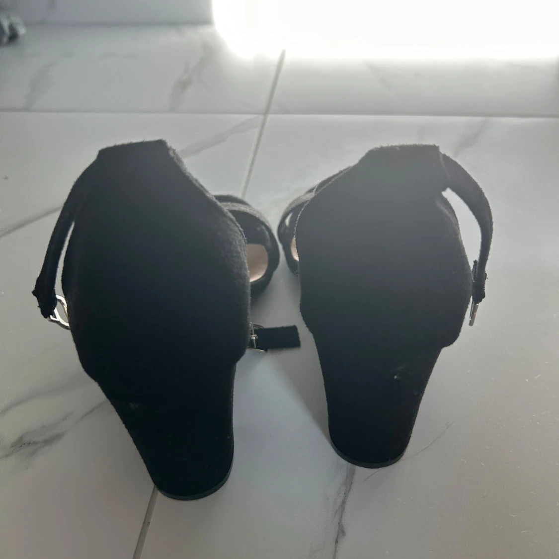 Svarta mockaklackar  - 2