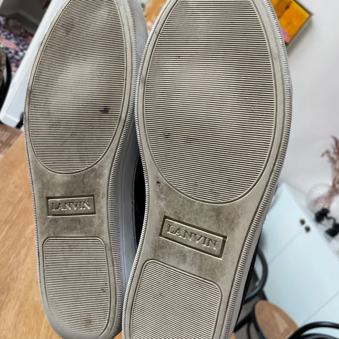 Svarta lanvins med glansig toe cap - 4