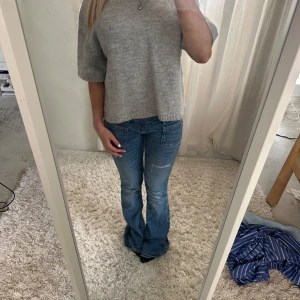 Grå stickad  - Ny skick, skönt matreal! Jätte fin!!