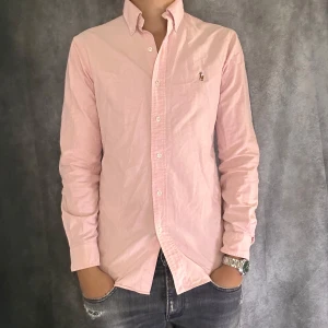 Ralph lauren skjorta  - Mycket fint skick | Size S  | fraktar spårbart inom 24 timmar |  för att köpa klicka ” köp nu” | vid frågor skriv ett meddelande |