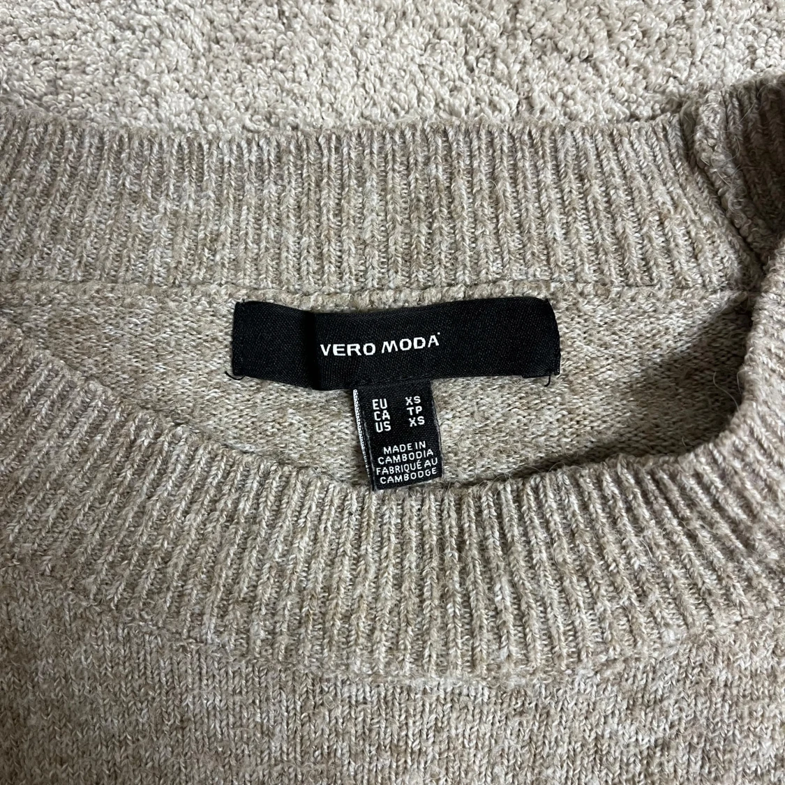 Beige stickad tröja från Vero Moda - 2