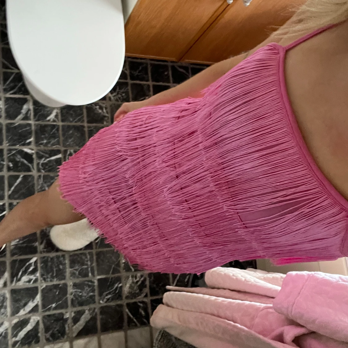 Rosa fransklänning med smala axelband - 2