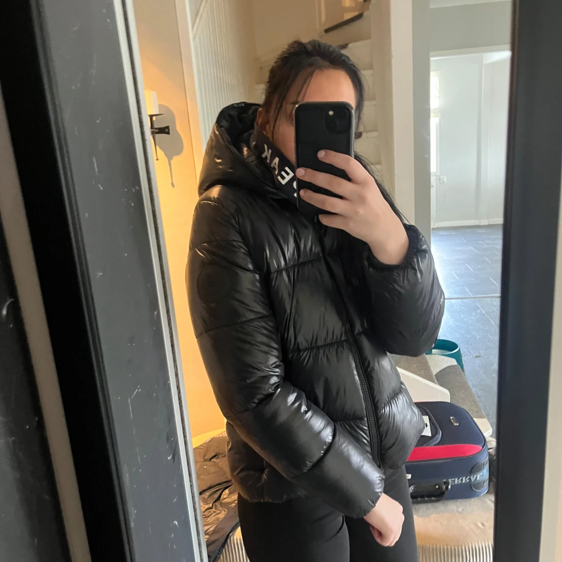 Svart pufferjacka från Save The Duck