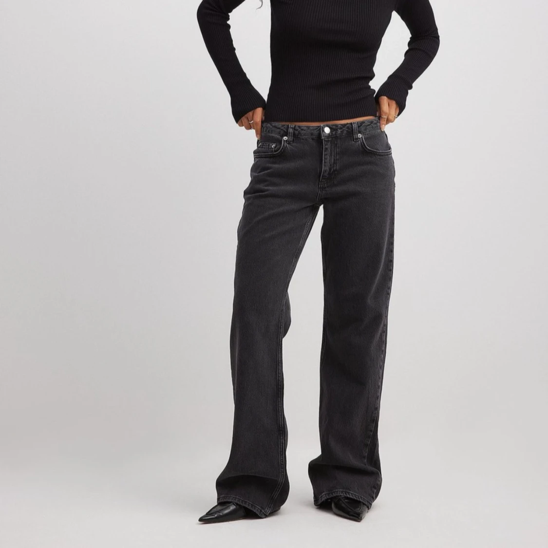 Svarta wide jeans med låg midja