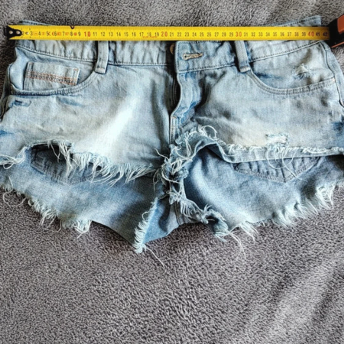 Lågmidjade jeansshort