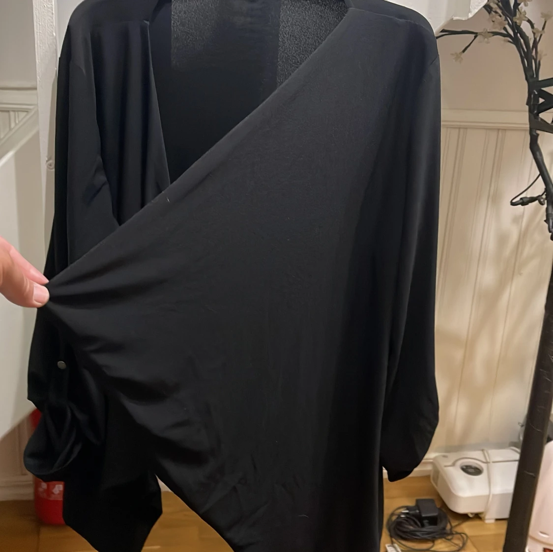 Svart loose kofta med knappdetalj - 3