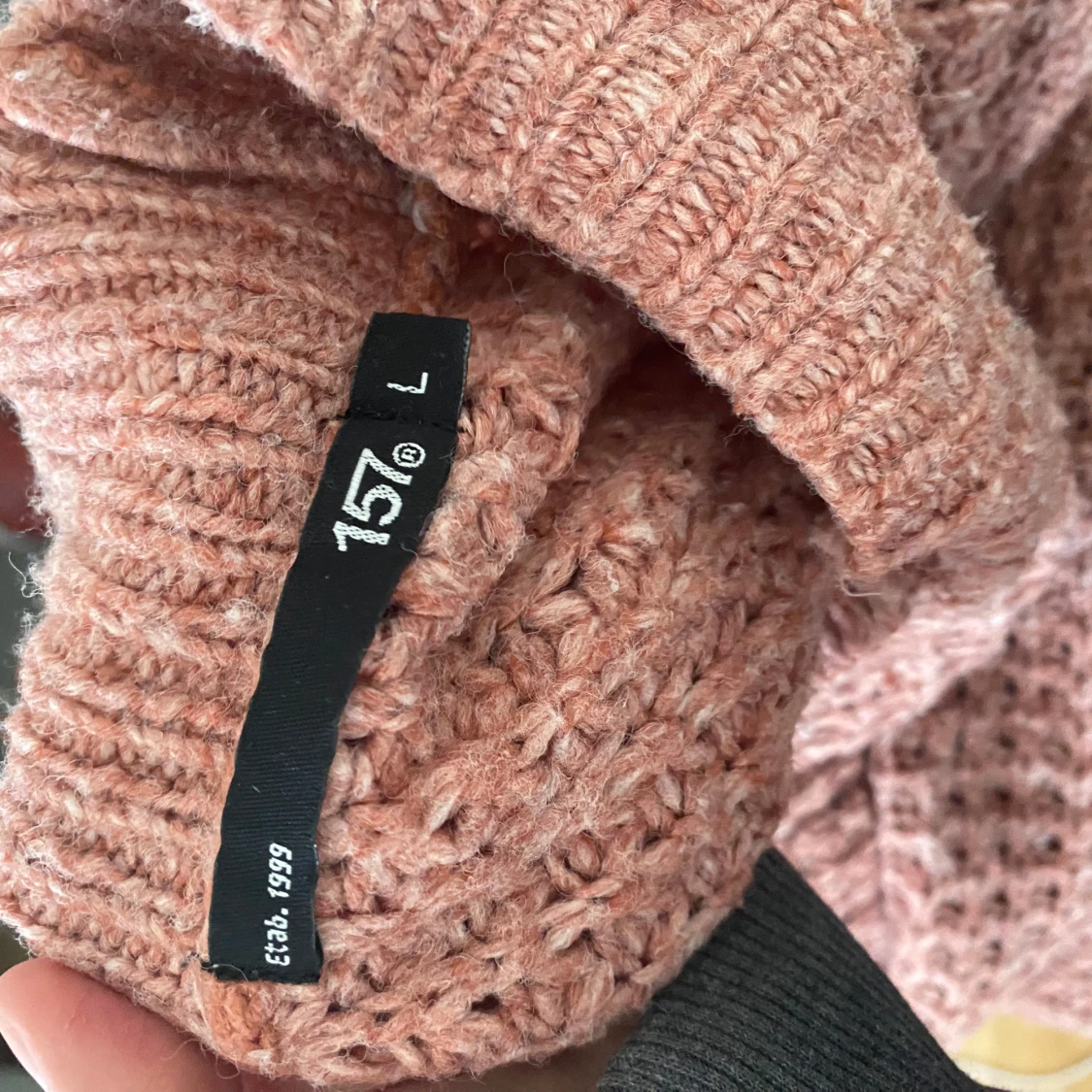 Stickad rosa tröja från 157 L - 2