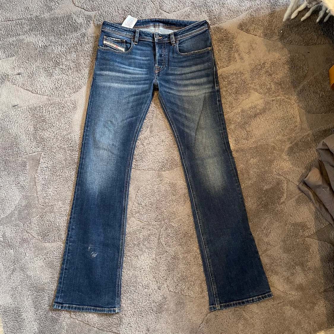 Blå bootcut jeans från Diesel - 2
