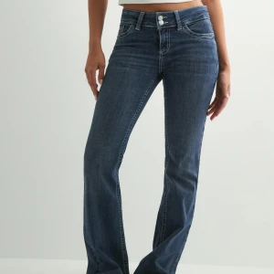 Jeans - Nelly jeans bootcut storlek S men passar för mig som är S/Xs och de är perfekt längd för mig som är 161cm!!!❣️