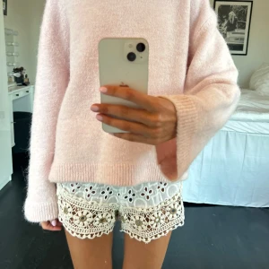 Spets shorts  - Fina spets shorts från Lava, storlek S/M🩷