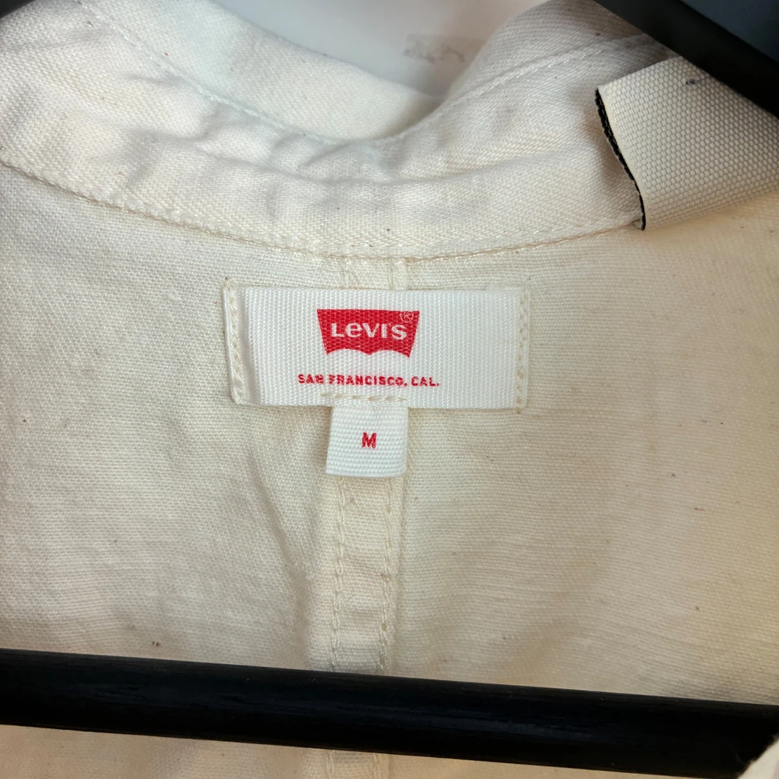 Vit/beige jeansväst från Levis - 1