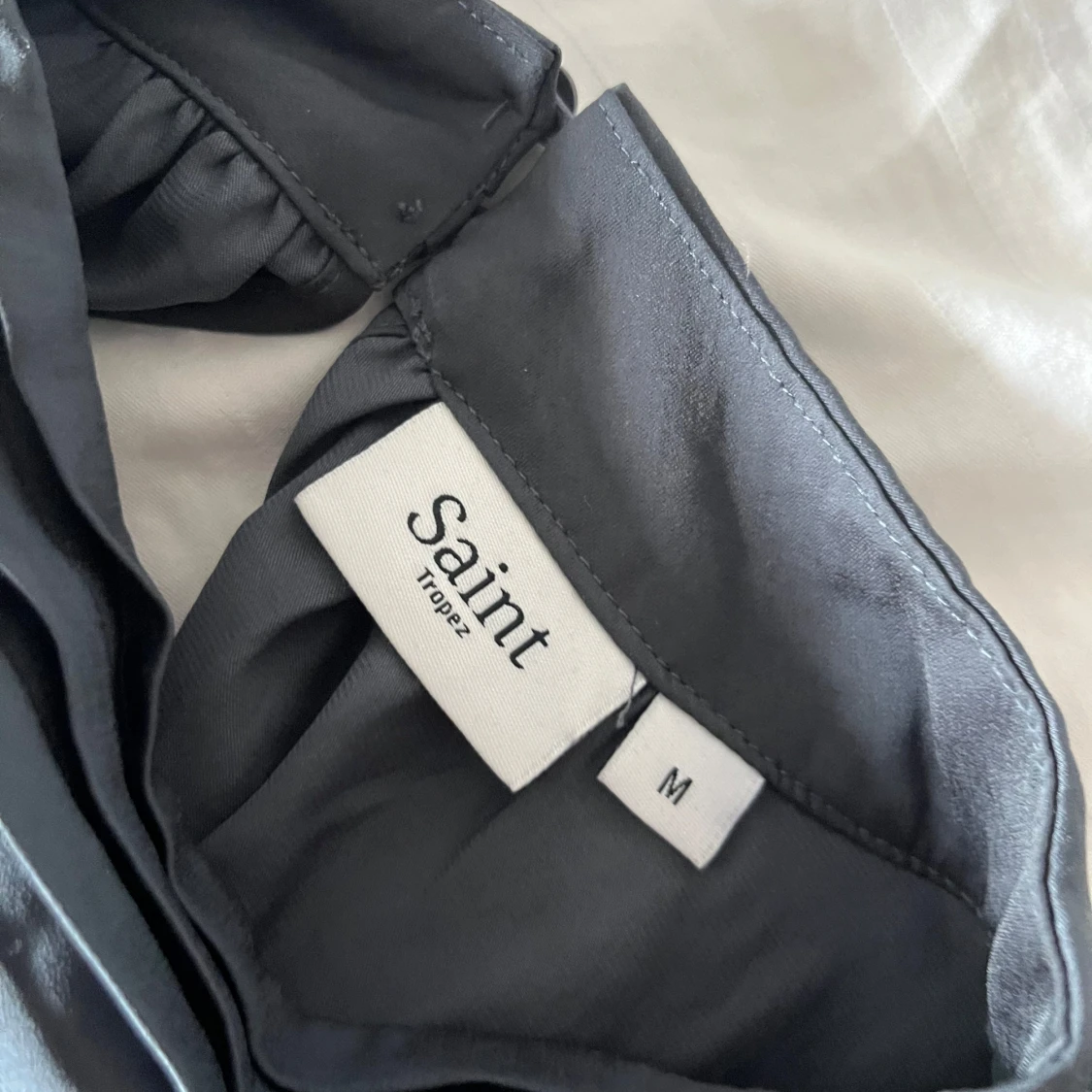 Marinblå ärmlös blus från Saint Tropez - 2