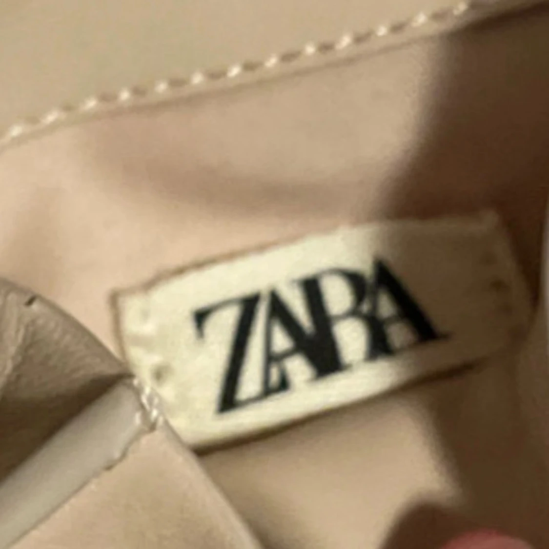 Beige axelväska från Zara - 1