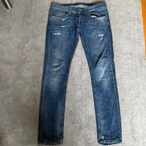 Dondup jeans  - Dondup George jeans i riktigt bra skick. Skriv vid intresse.