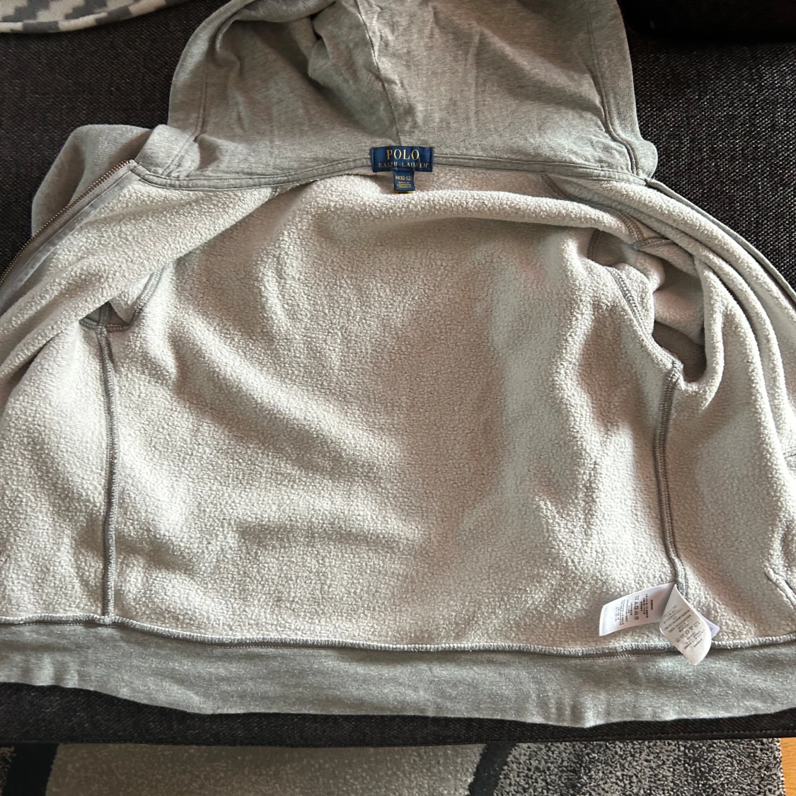 Grå hoodie från Polo Ralph Lauren - 2