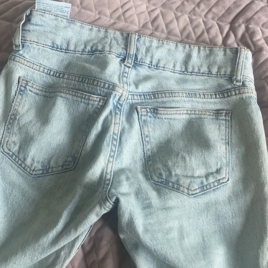 Ljusblå utsvängda jeans från Pull&Bear